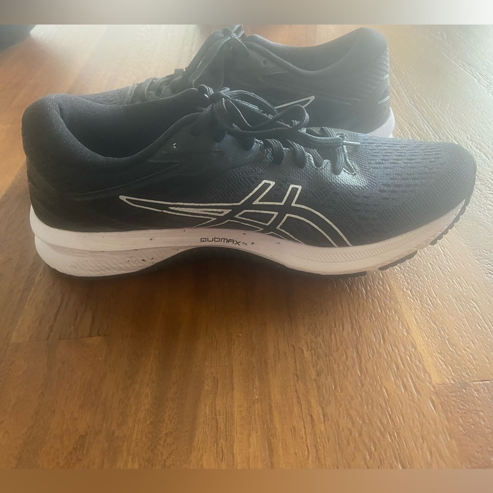 NIB Women’s ASICS GT 1000 Size 8 WIDE - Picture 13 of 15